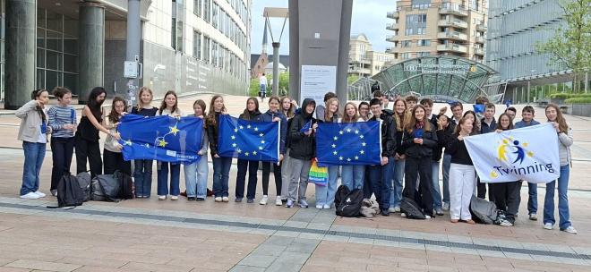 parlement-europeen-bruxelles-mai-2026_avec-les-allemands_inpixio – Весела Атанасова